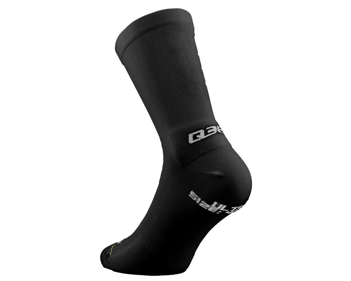 Q36.5 Ultra Signature 17 Socks (Black) (36-39)